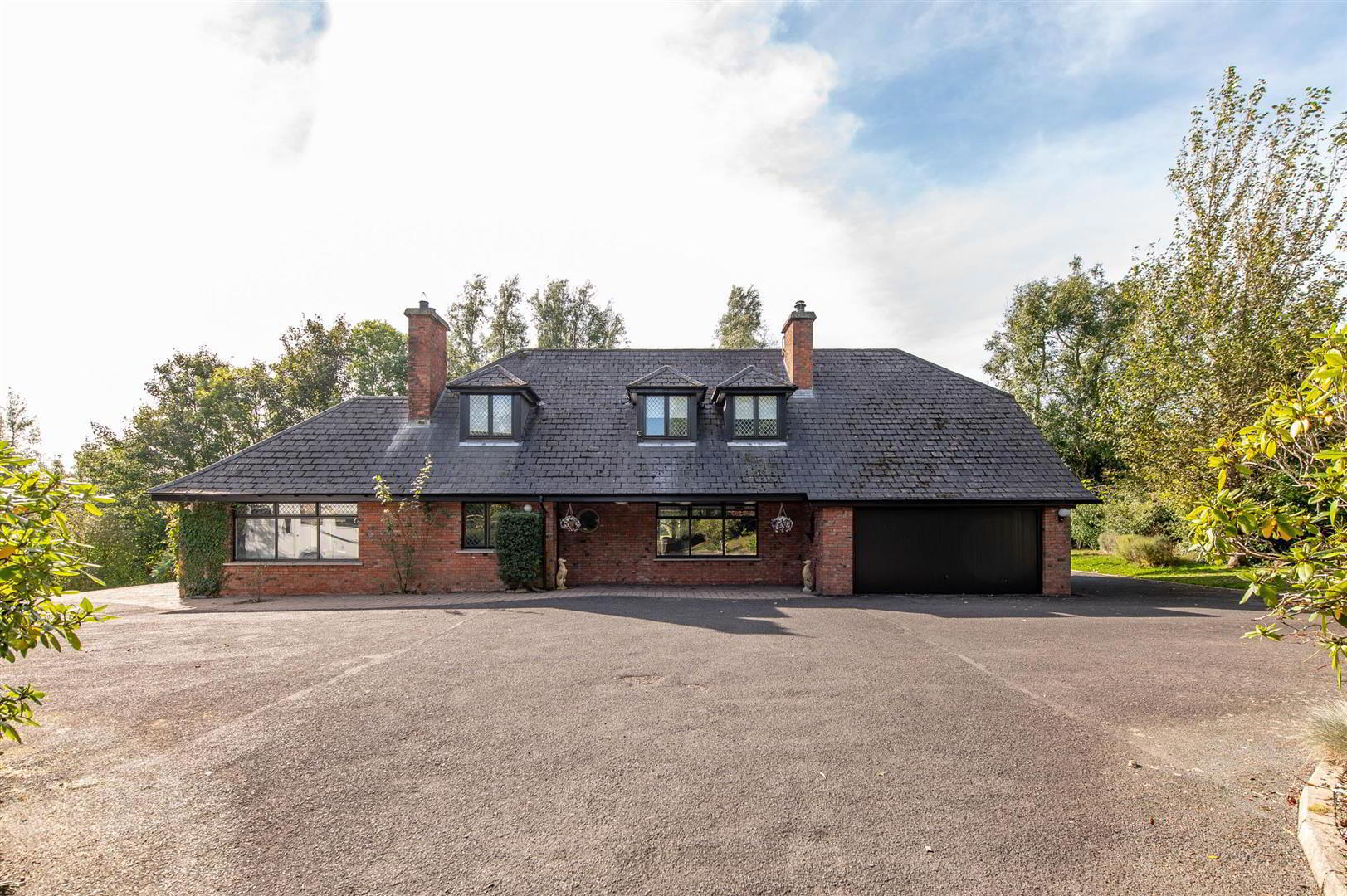 21 Broomhill Road 1 of 76