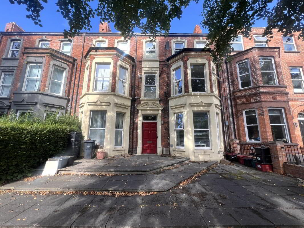 Apt 5, 29 Wellington Park 1 of 6