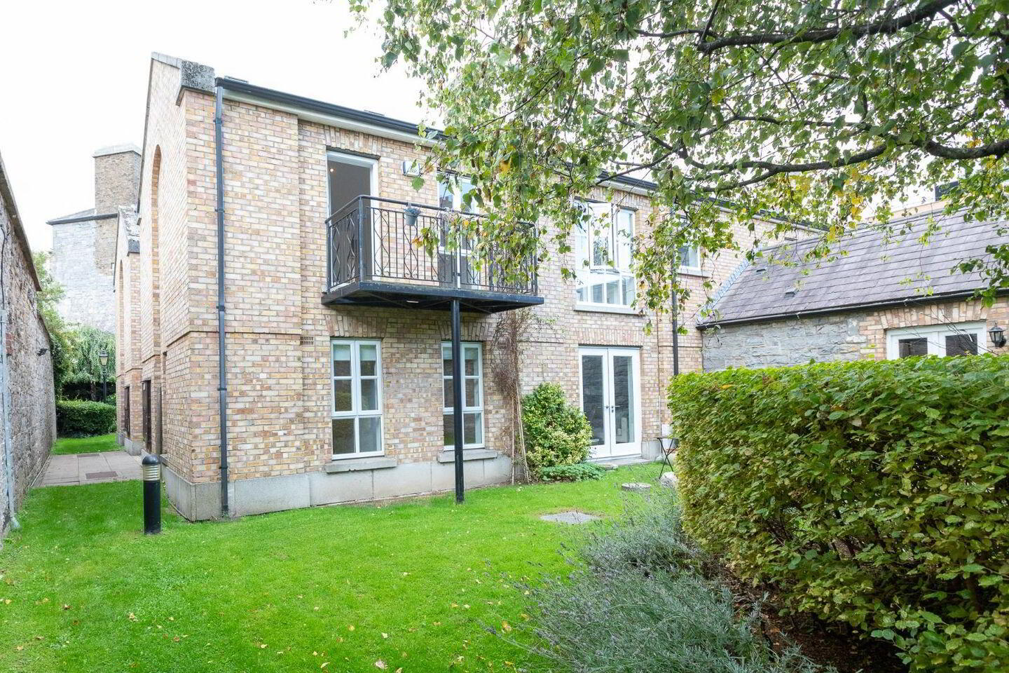 21 Haddington Square 2 of 21
