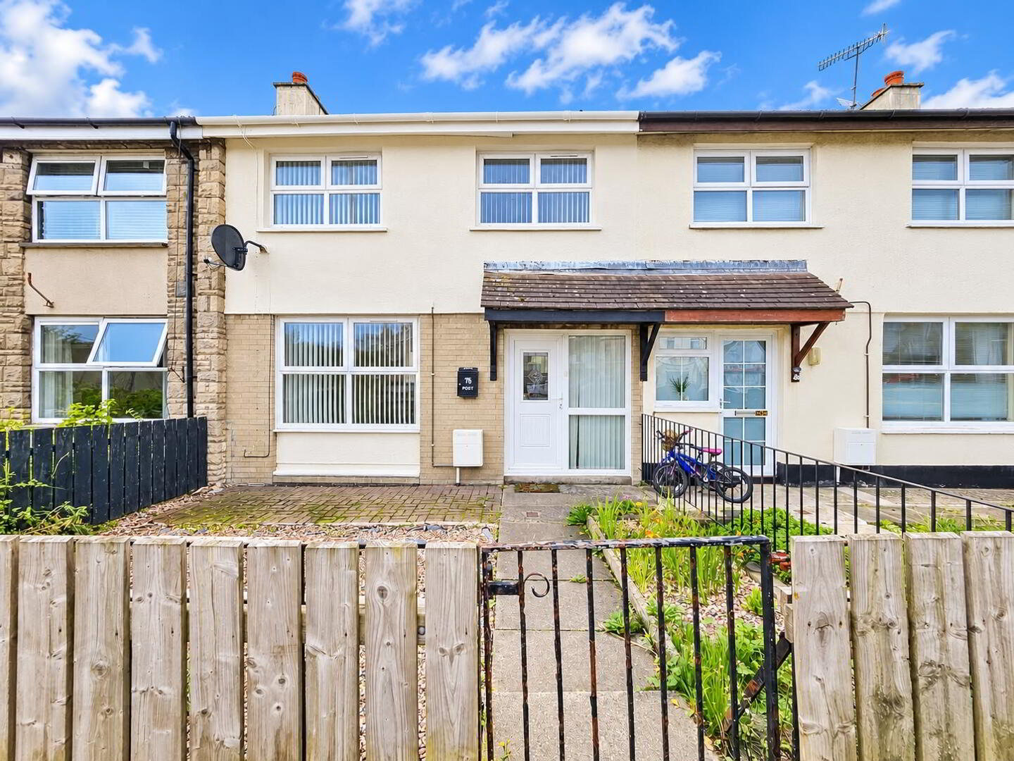 82 Davy Street 1 of 9