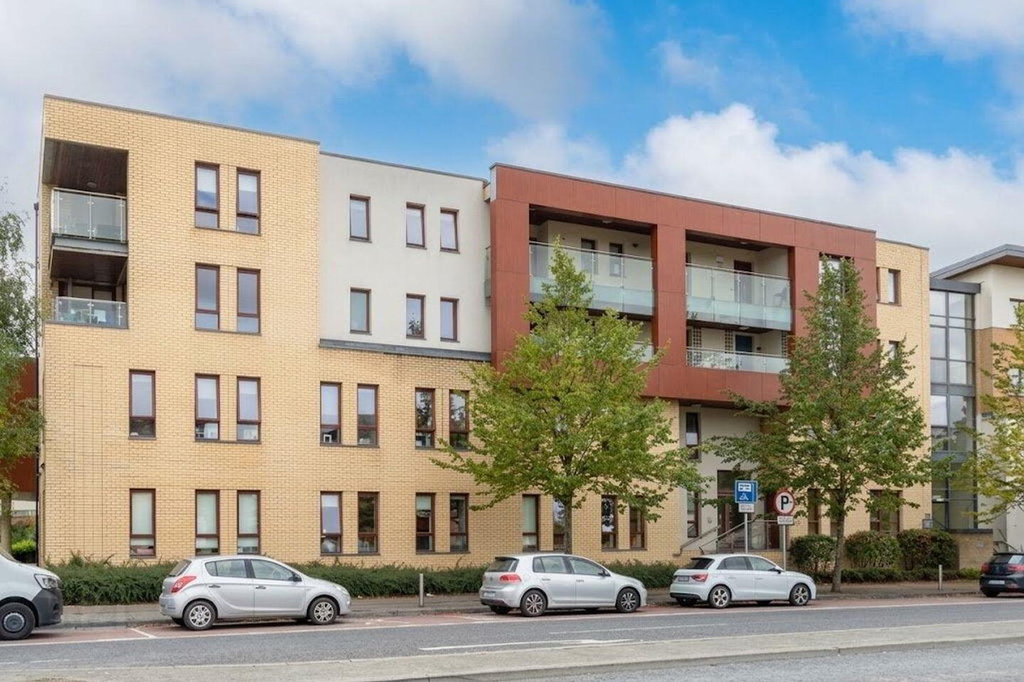 4 Castlegate House 1 of 25
