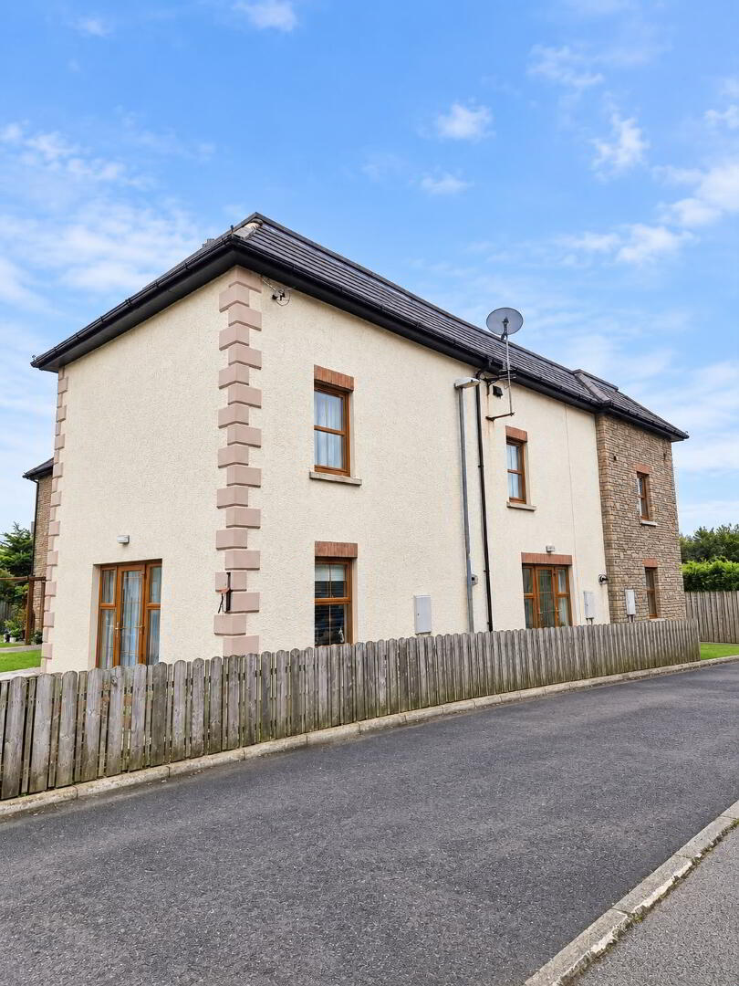 2 The Demesne Cottages 1 of 9