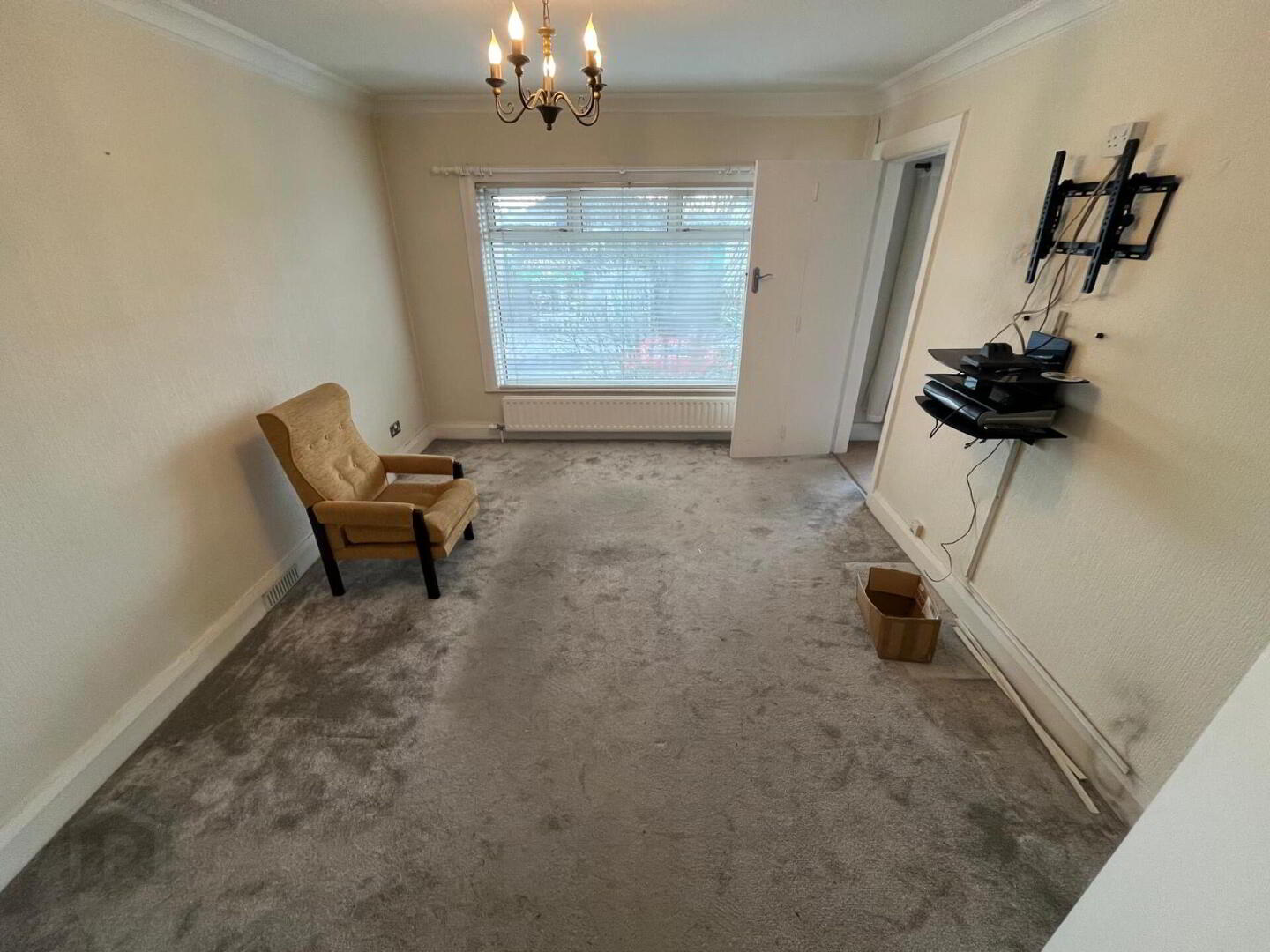 139 Andersonstown Road 2 of 10