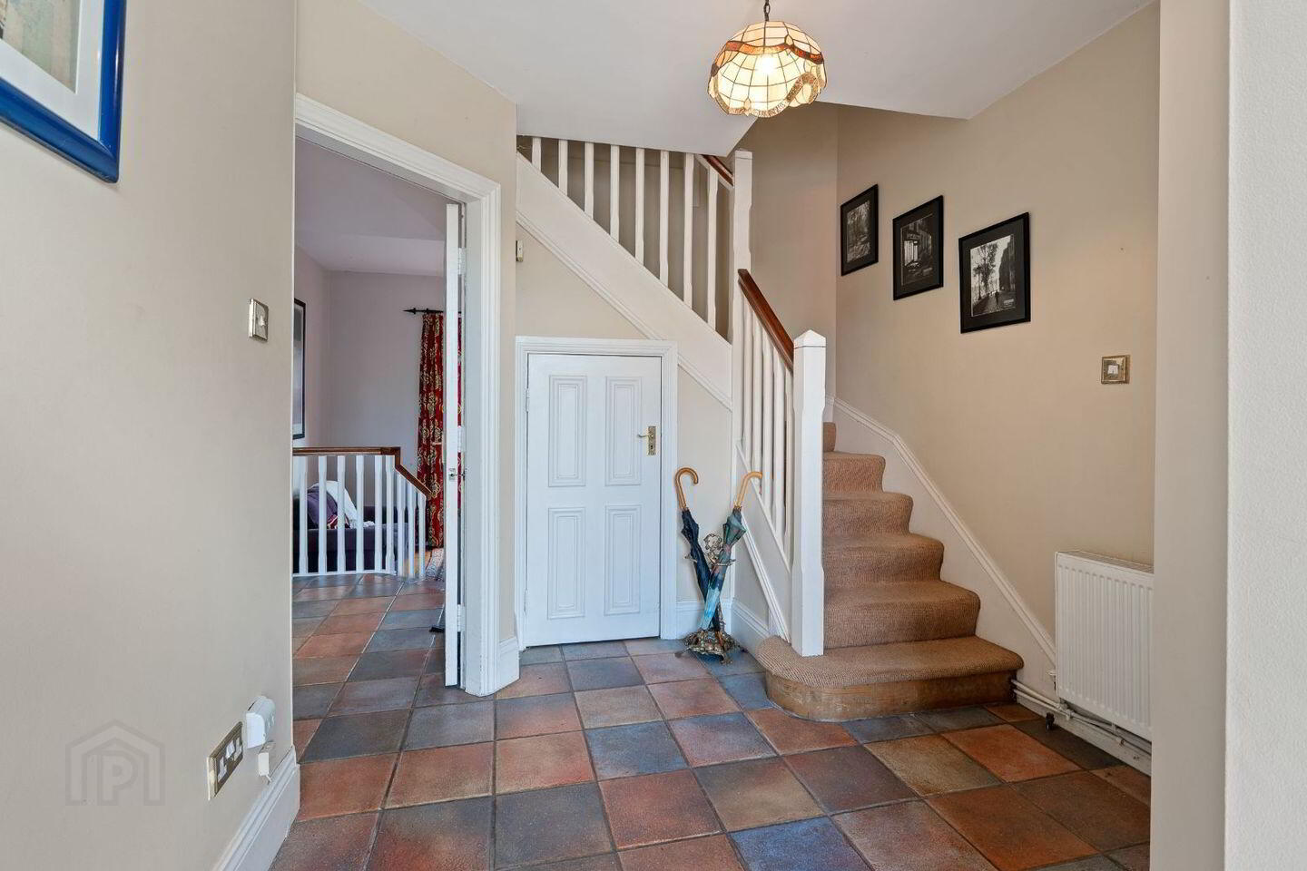 10 Douglas Close 3 of 48