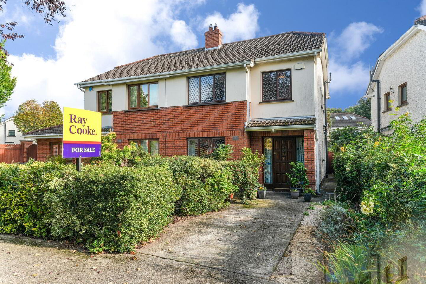 5 Aldermere View 1 of 28