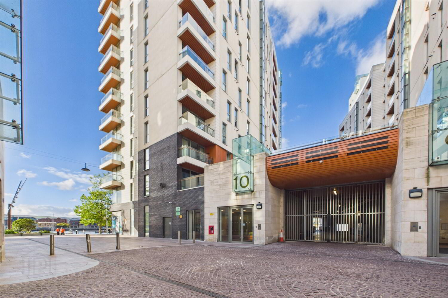 Apartment 10.20 The Arc 2J Queens Road 1 of 17