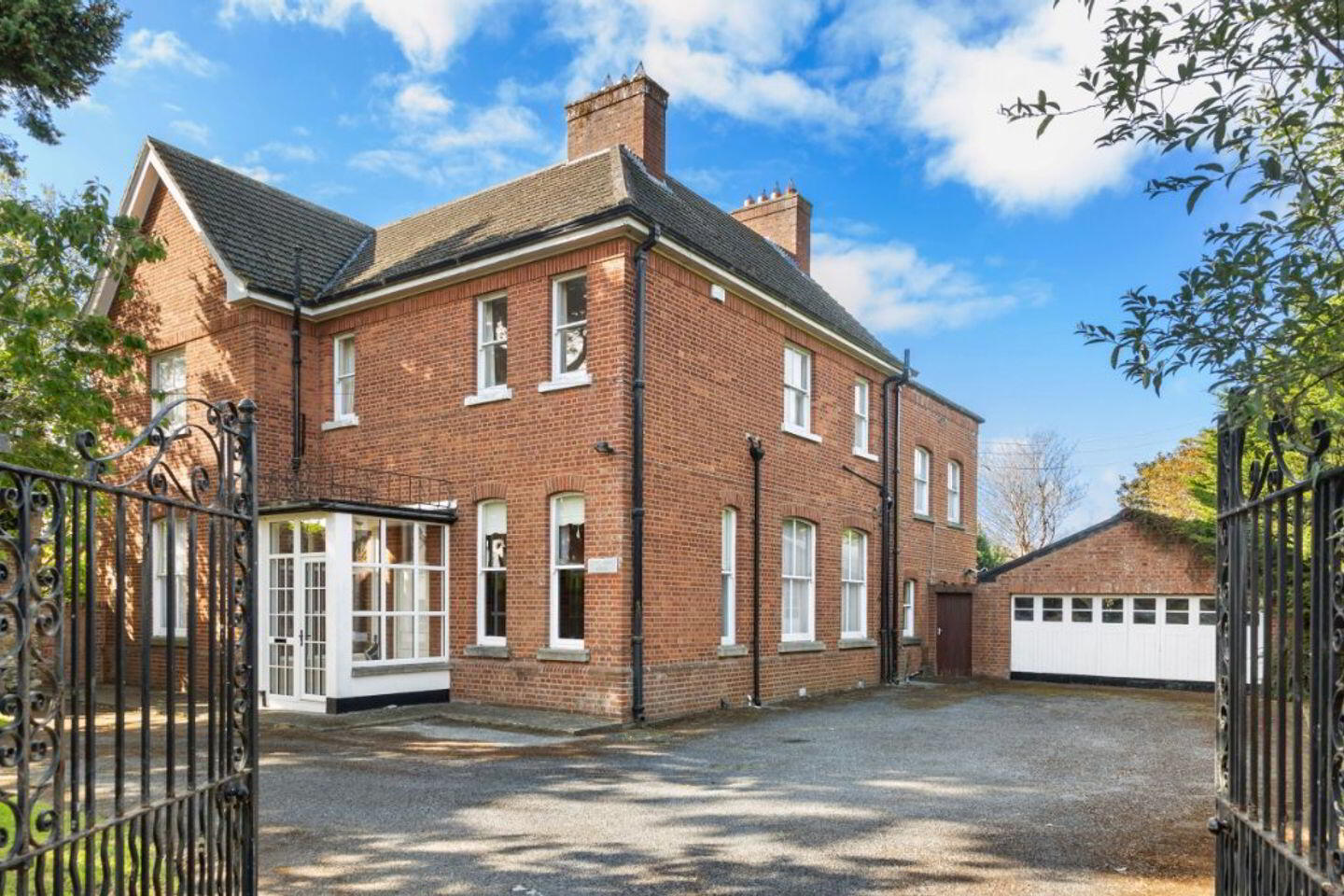 Corke Abbey House 1 of 37