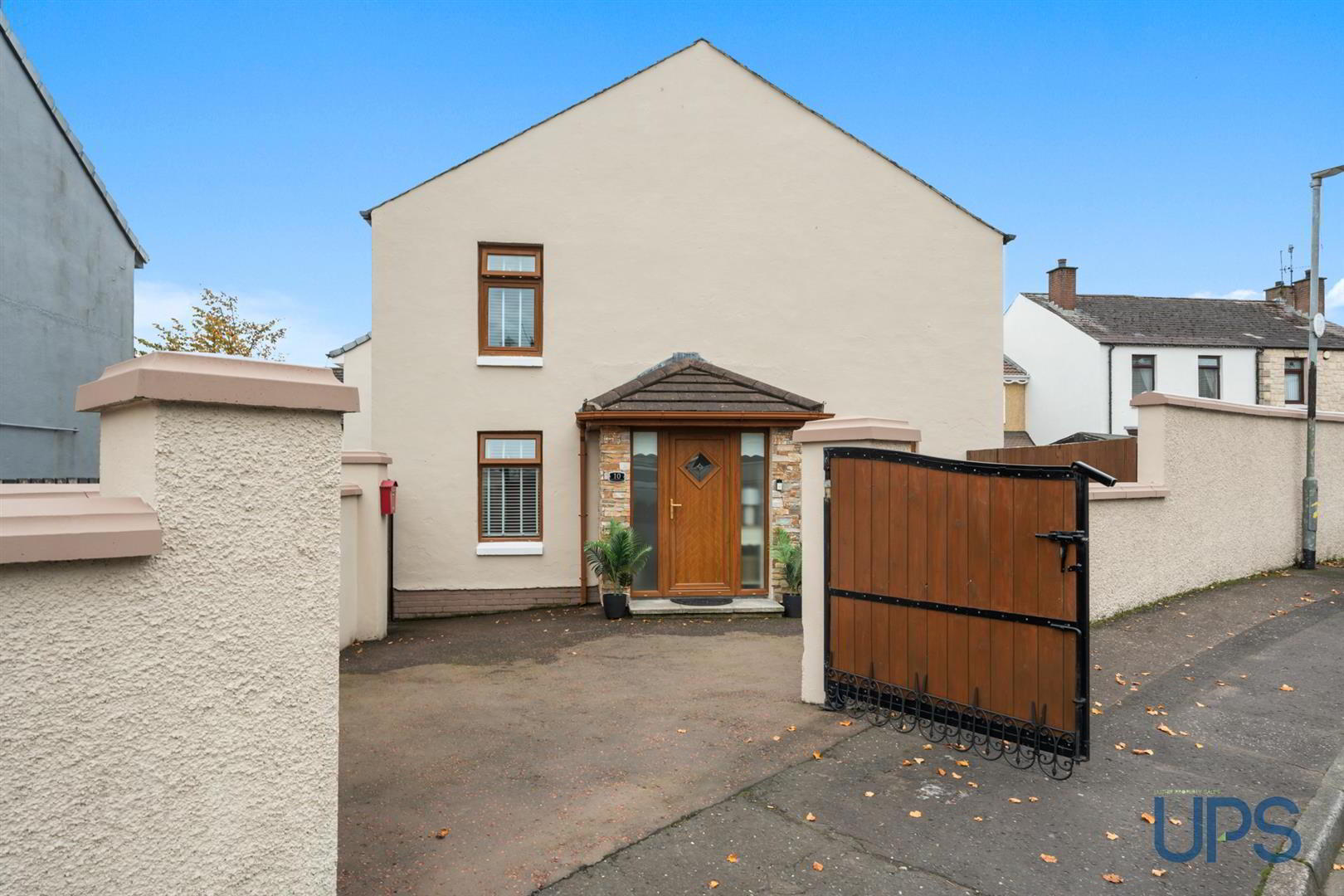 10 Gortnamona Court 2 of 31