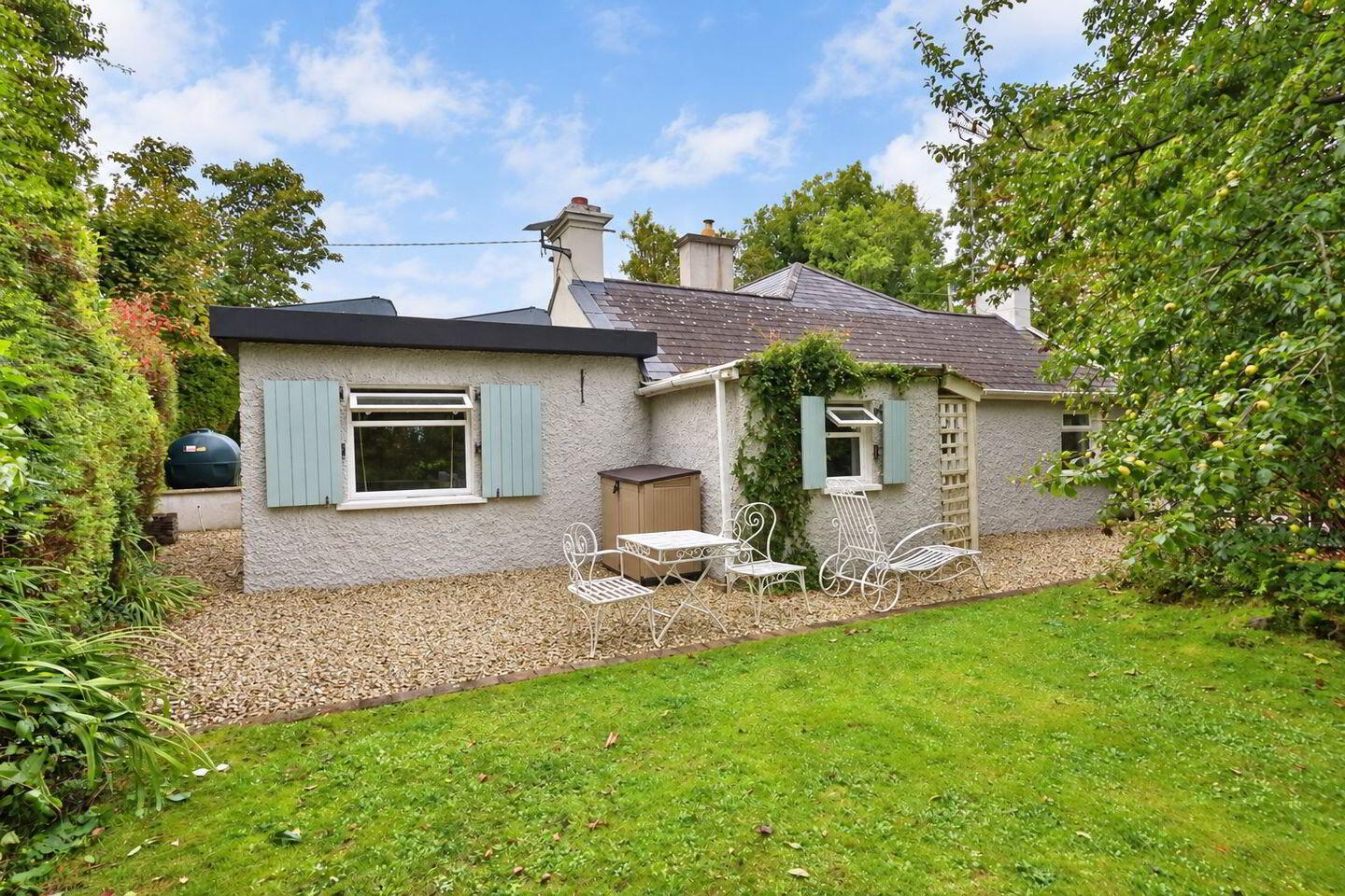 Archgate Cottage 1 of 19