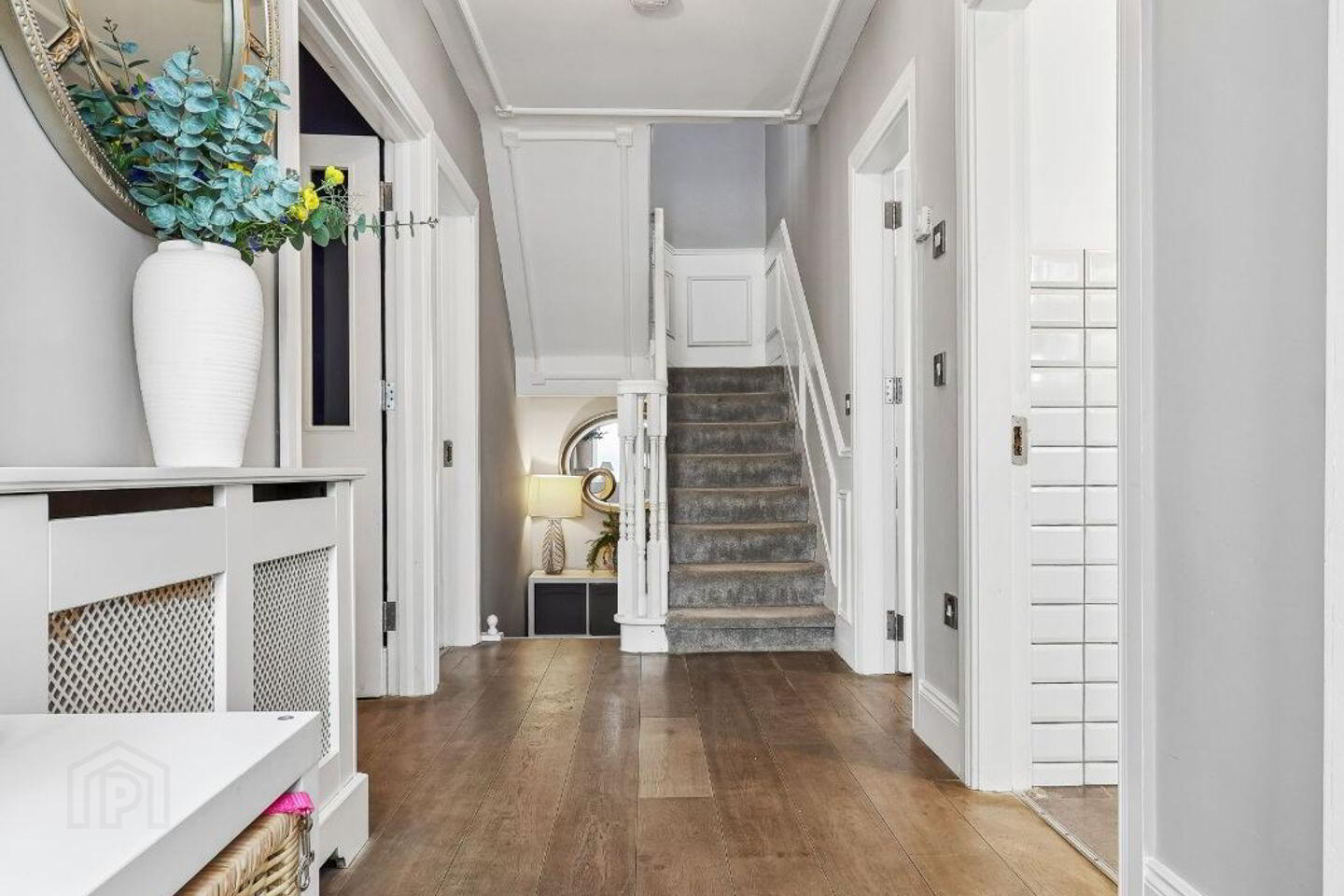 61 Sweetmount Avenue 2 of 26