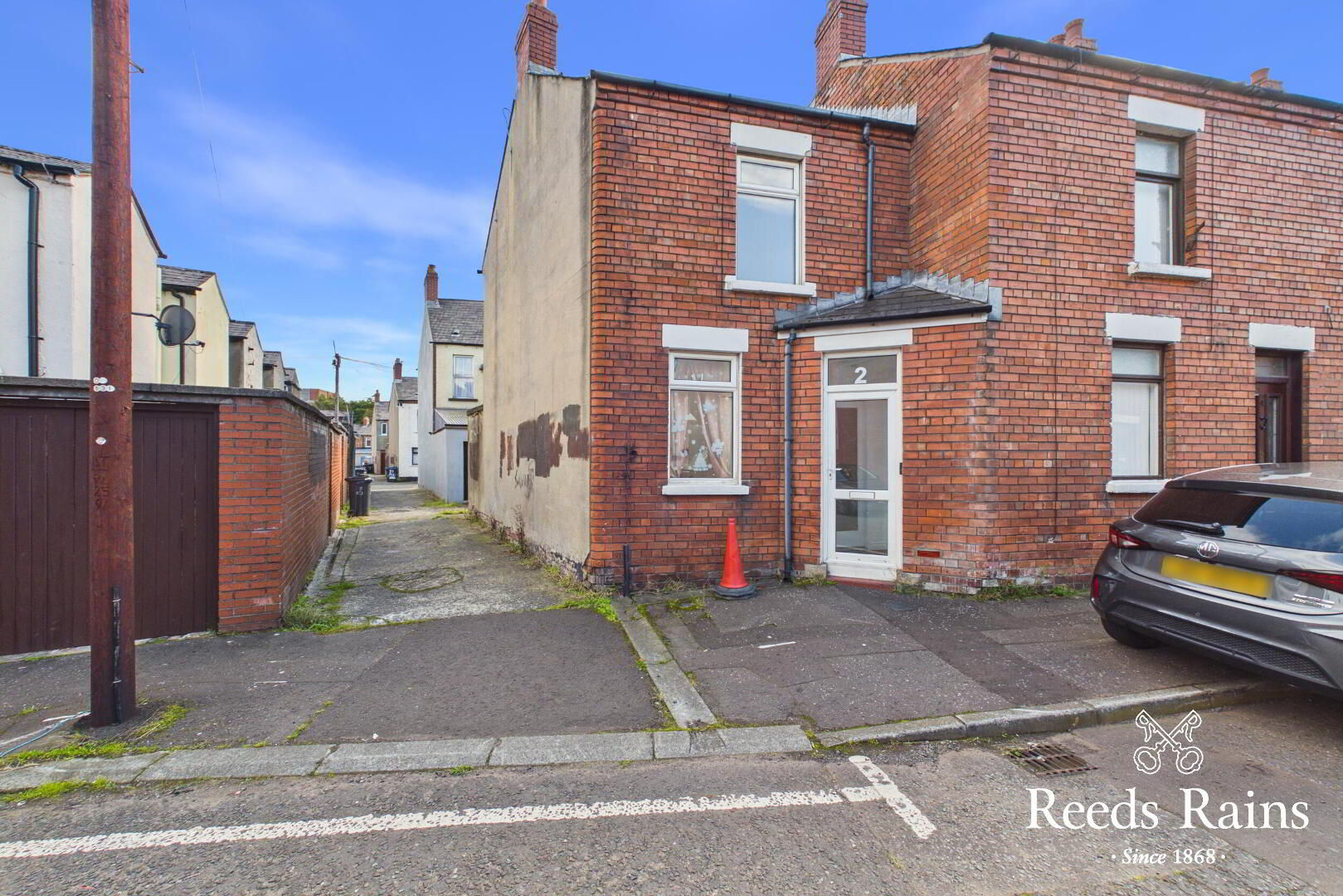 2 Daphne Street 2 of 17