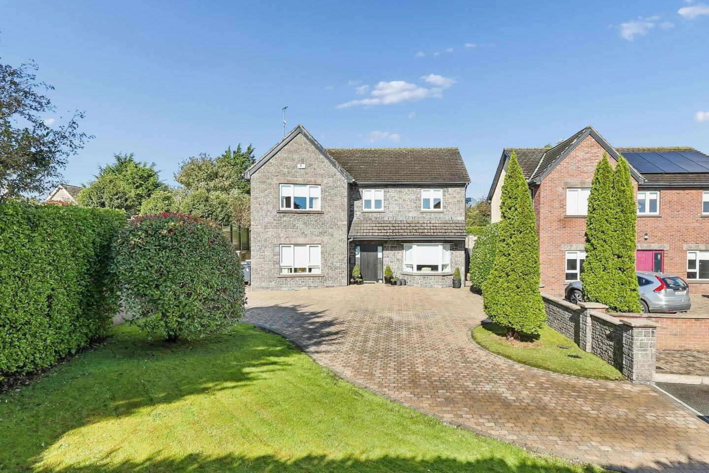 6 Silver Glen 1 of 41