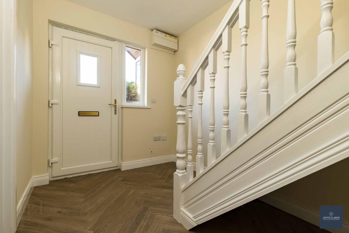 58 Burn Brae Court 3 of 34