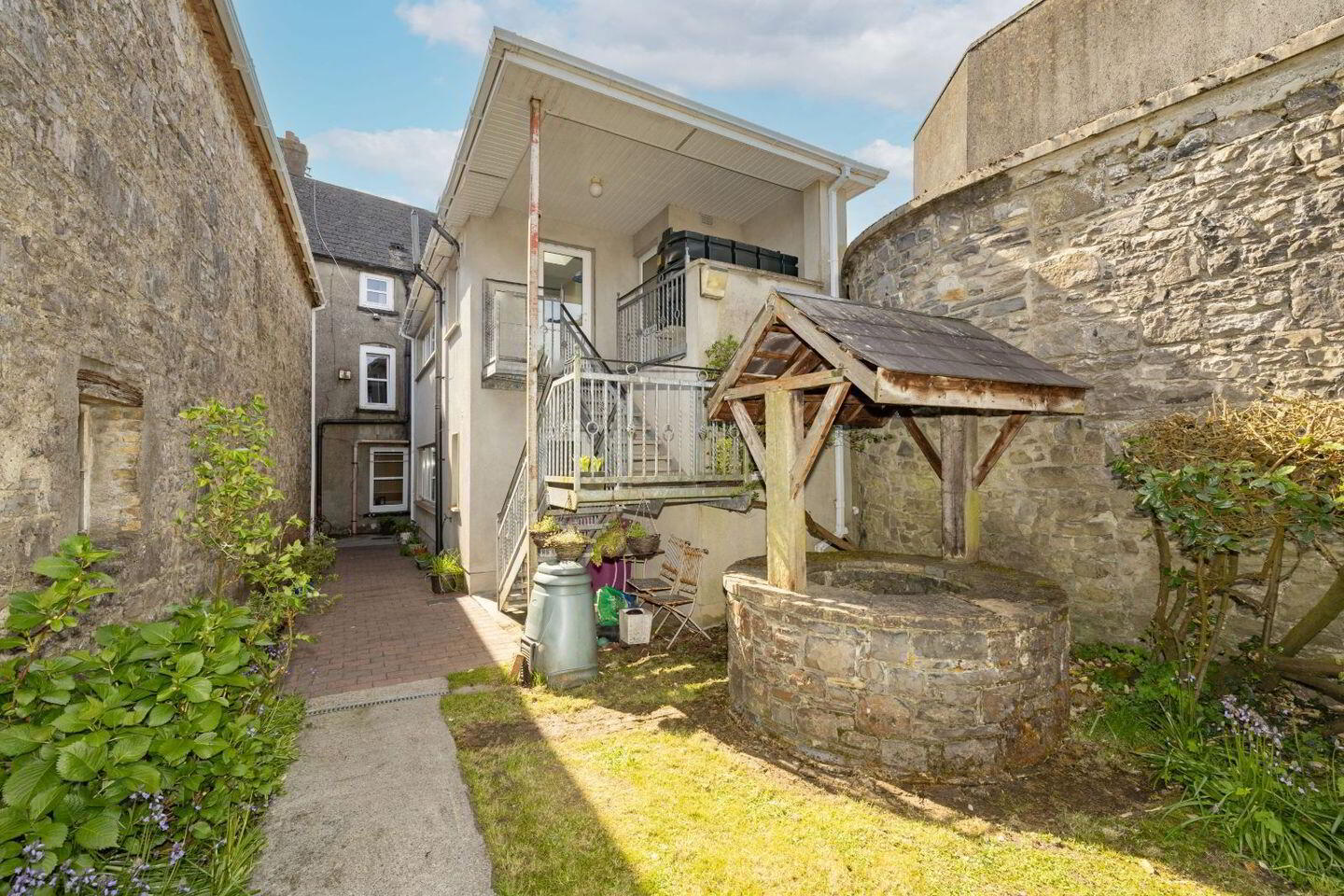 14 Oliver Plunkett Street 25 of 26