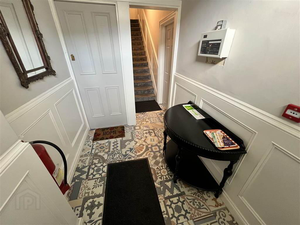 36B Victoria Avenue 2 of 12