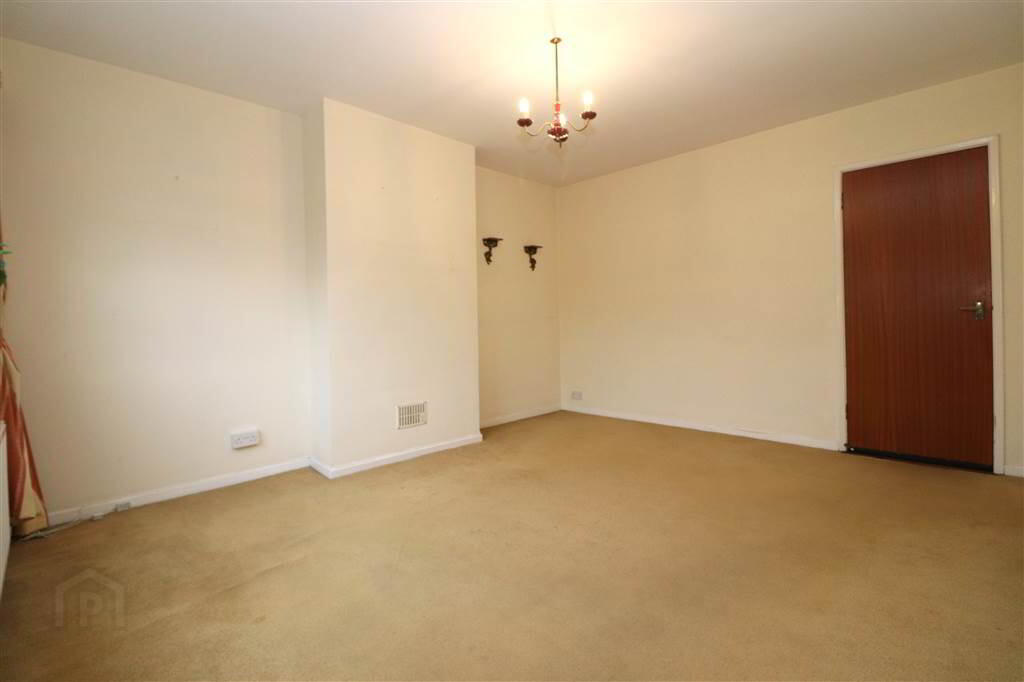 40 Willow Gardens 3 of 11