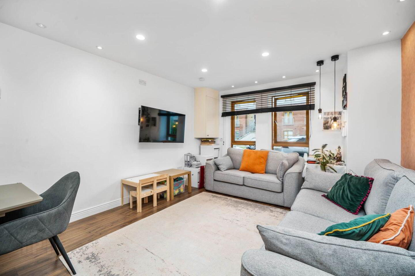 78 Summerseat Avenue 3 of 21