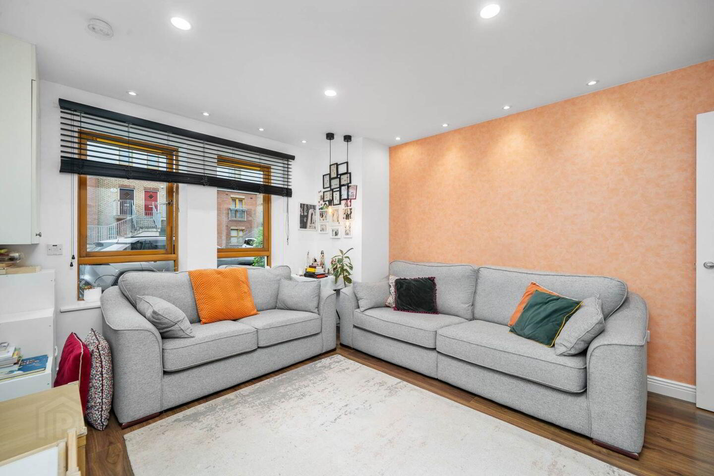 78 Summerseat Avenue 2 of 21