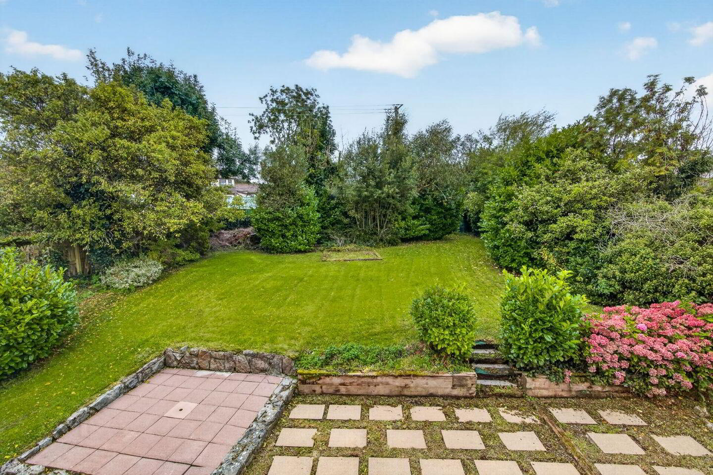 Sonas, 5 Warren Crescent 42 of 43