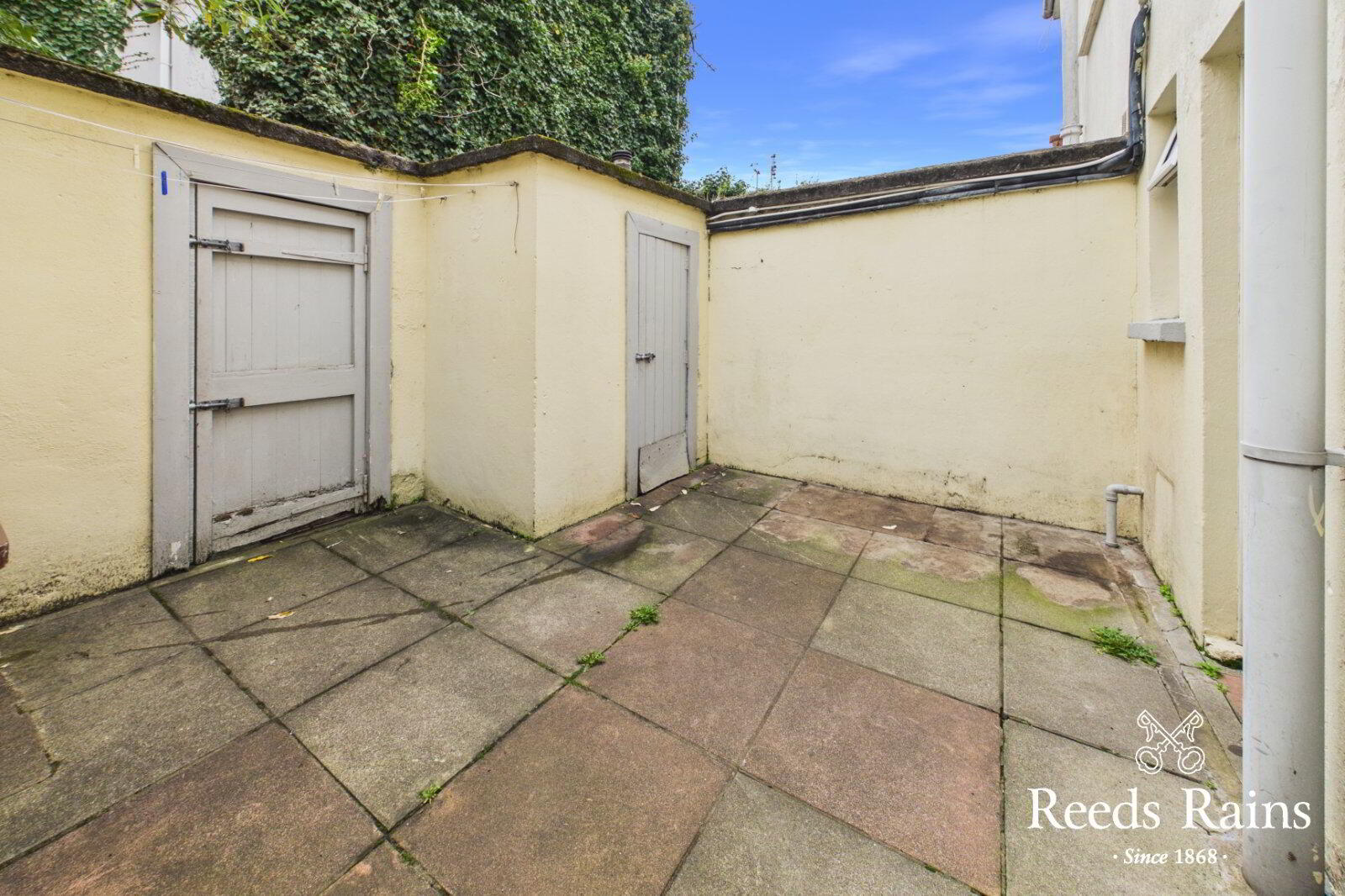 2 Robert Street 11 of 11