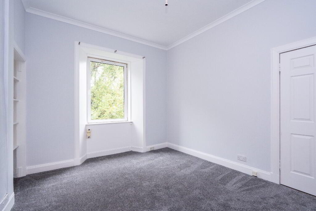 23 Westfield Road 2 of 17