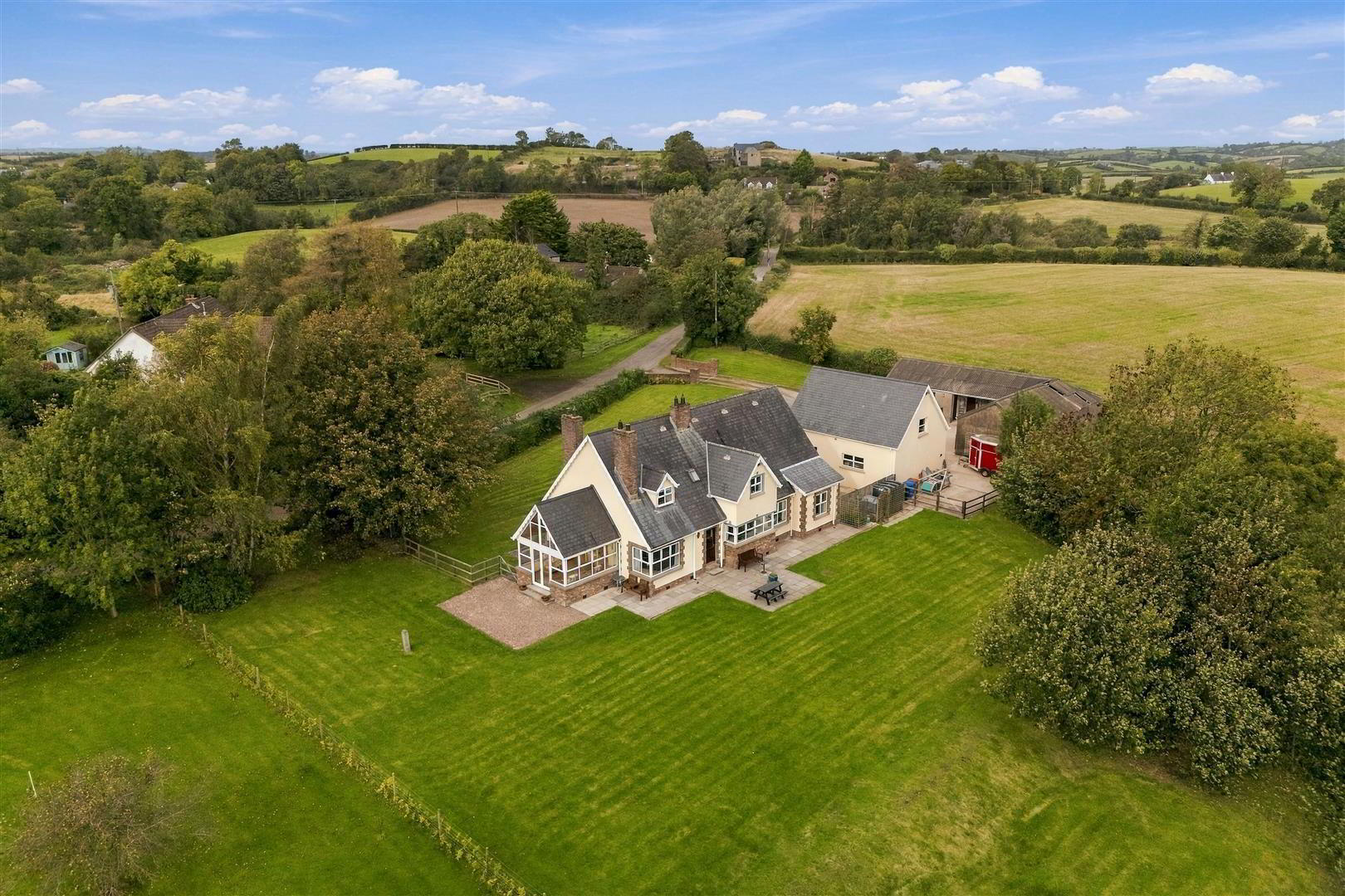 Oak Lodge, 10 Holly Park Road 36 of 37