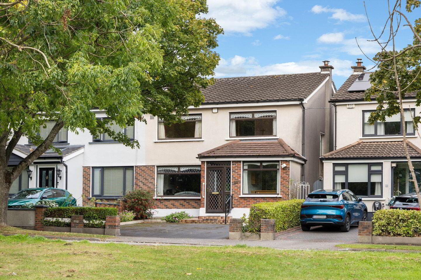 32 Brackenbush Road 2 of 19