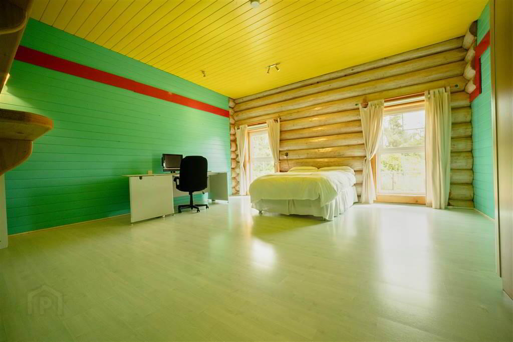 The Log Cabin, Tawnyculawee 27 of 28