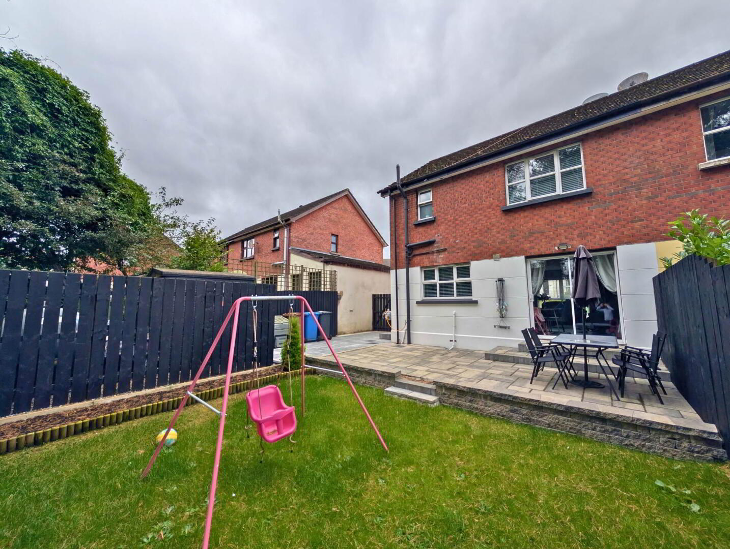 11 Molyneaux Avenue 23 of 23