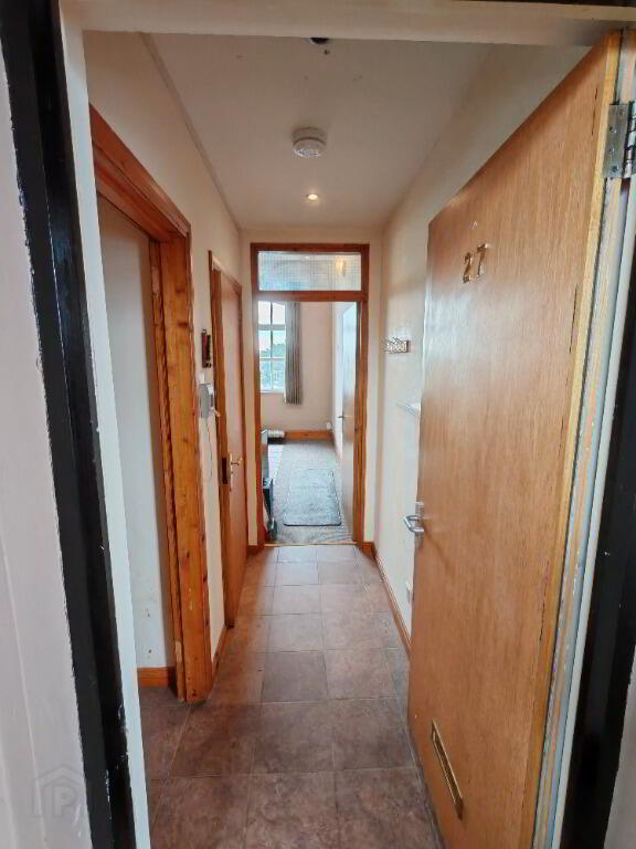 27 Woodville Street 3 of 11