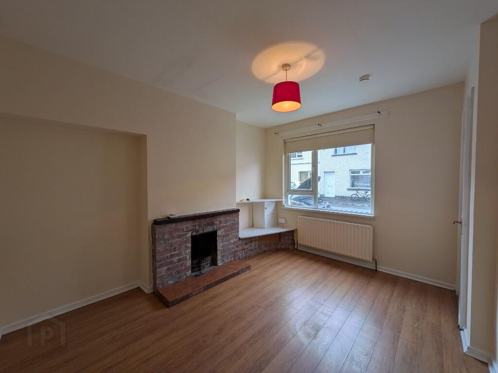 77 Albert Street 2 of 8