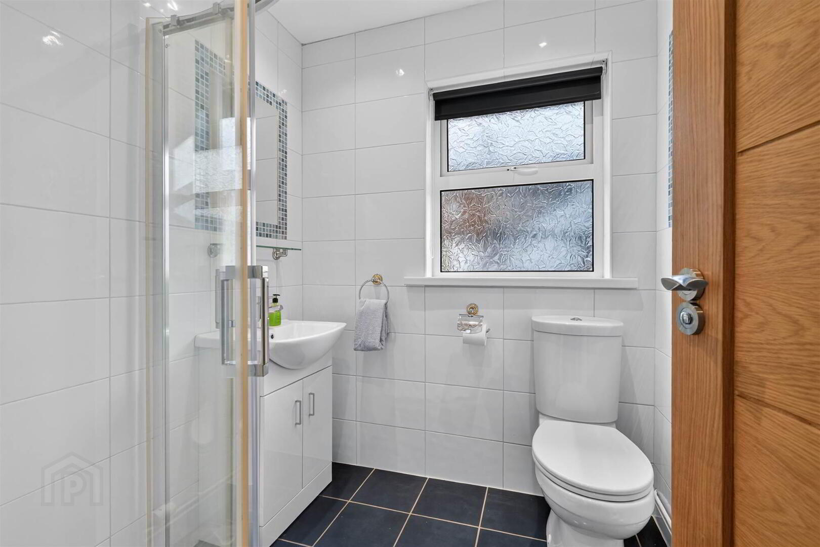 10 Earls Court 13 of 13