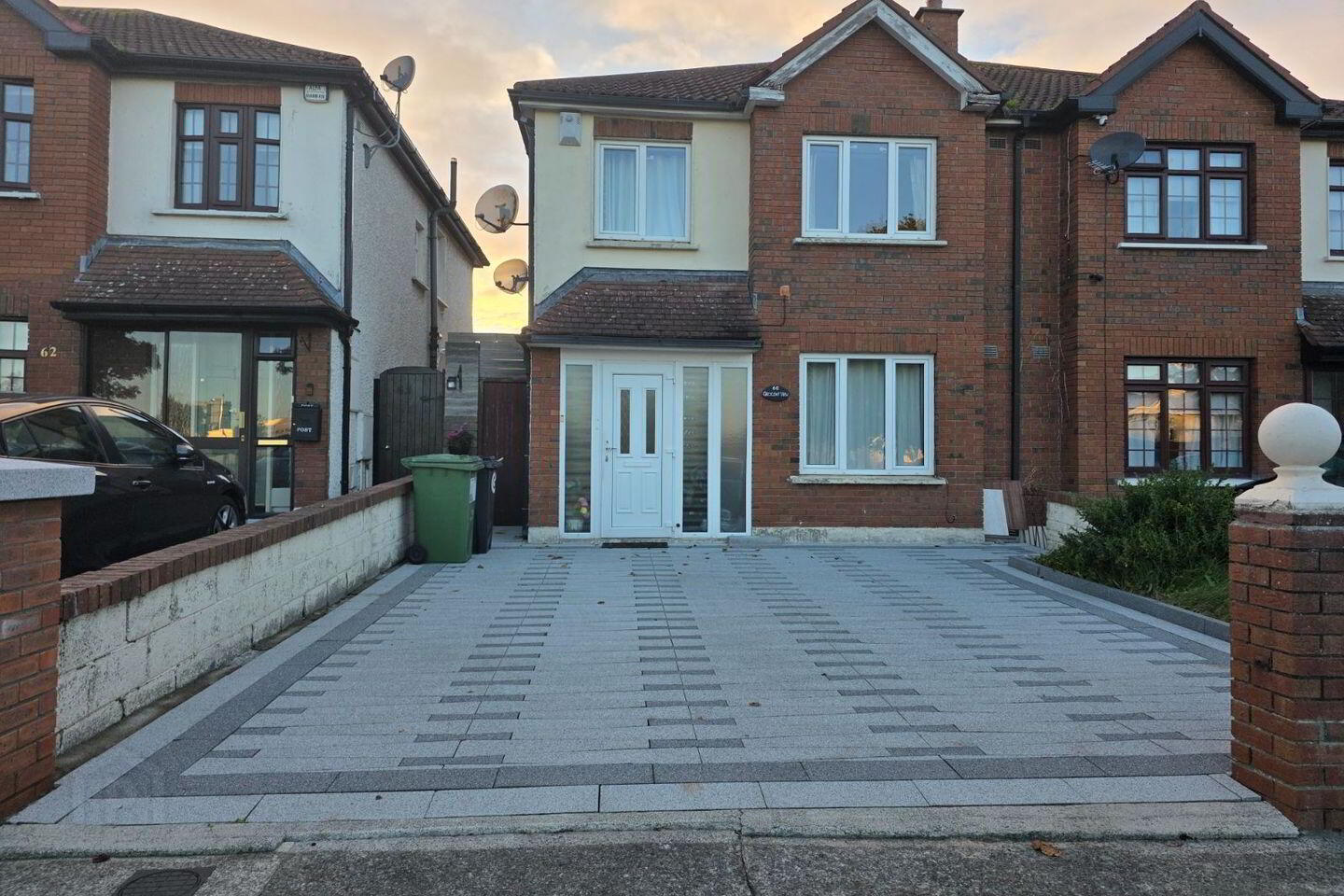 60 Palmers Crescent 1 of 20