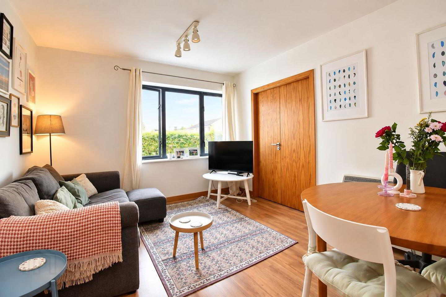 Apartment 84 Block 3 Parkgate Place 2 of 8