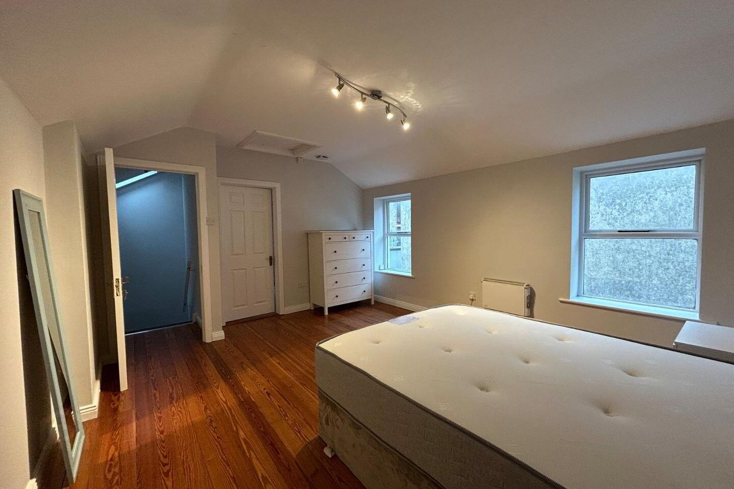 Apartment 1 3 Roden Place 7 of 7