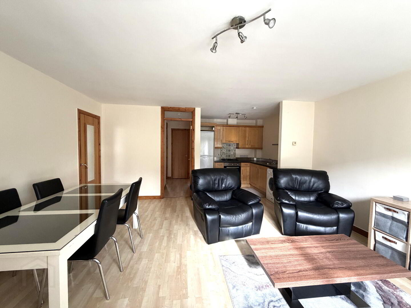 15 Langtry Court 3 of 8