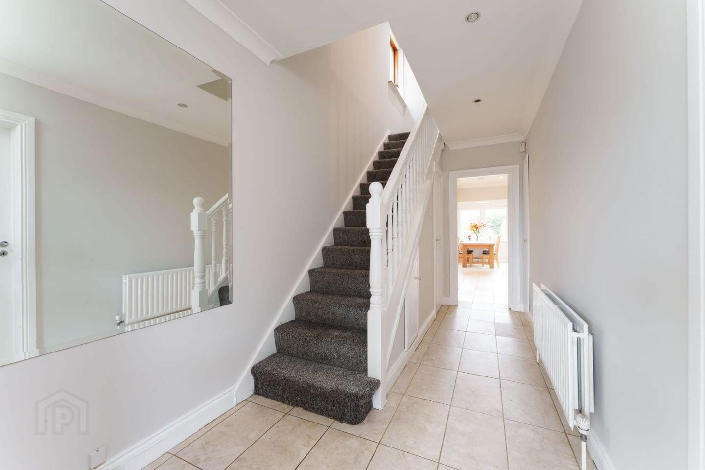 8 Belfield Close 3 of 31
