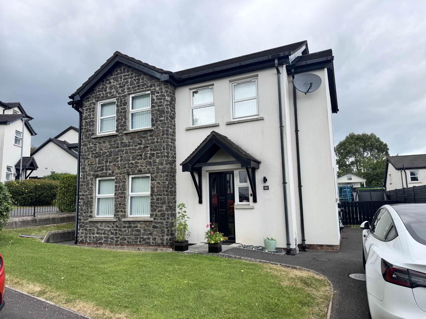 20 Leafield Park 1 of 30