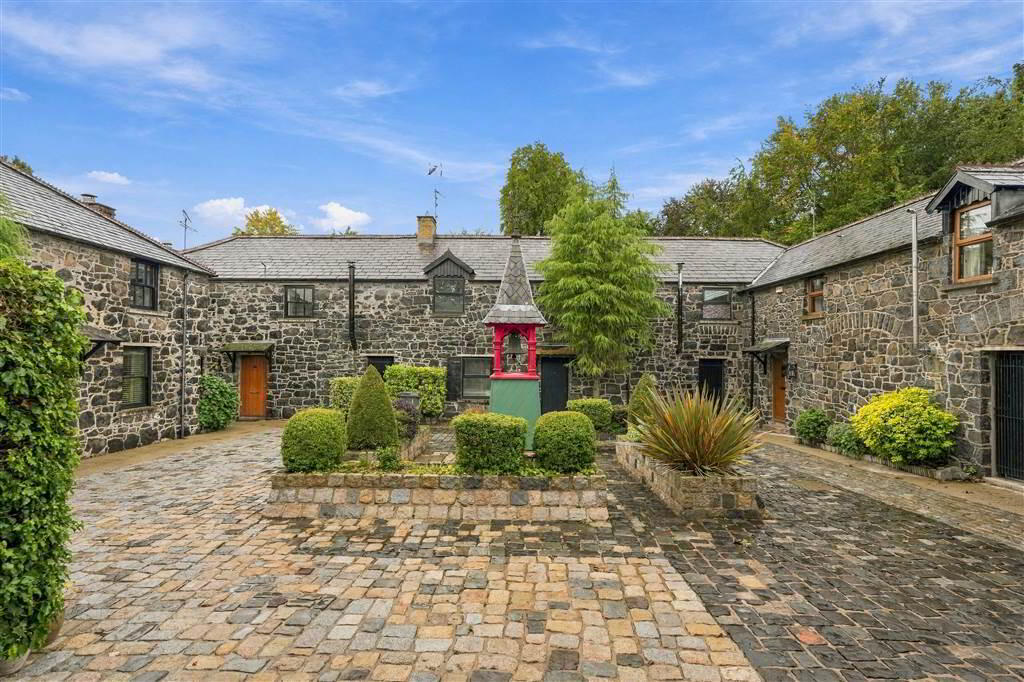 4 Ballygarvey Mews 3 of 53