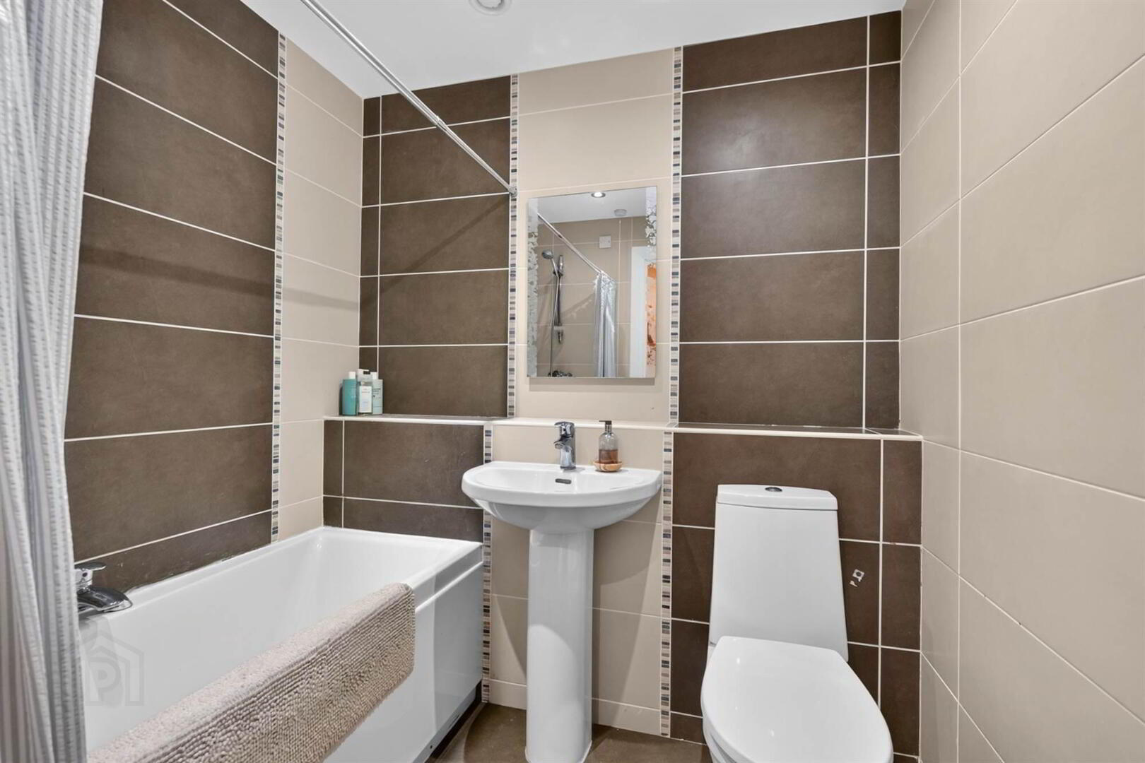 Apt 7, 501 Lisburn Road 16 of 17