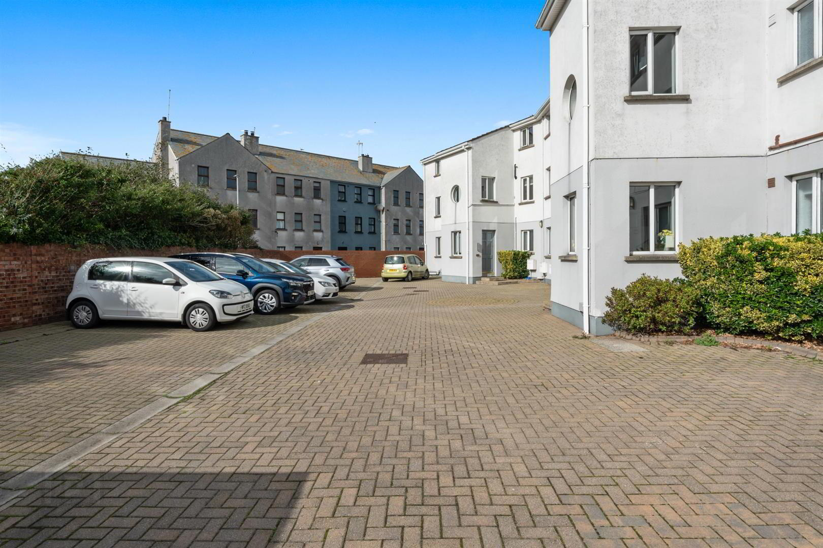 20 Dormans Court 16 of 17