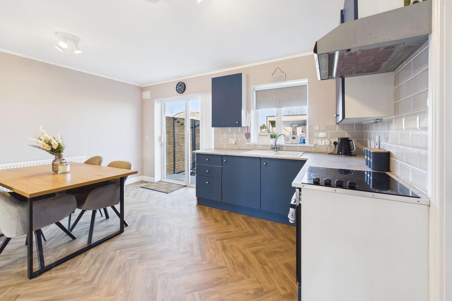 22 Abbeyfield 3 of 37