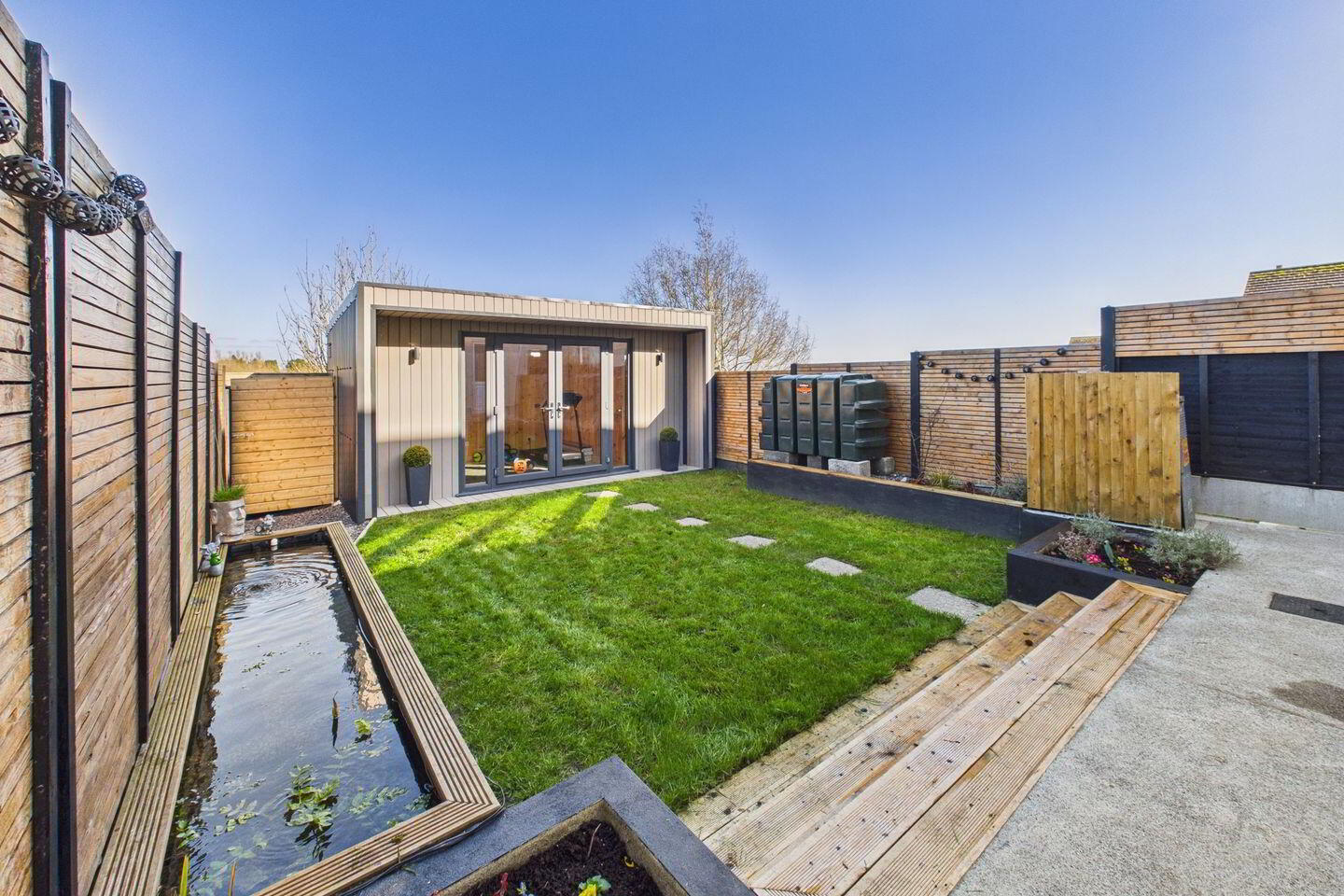 22 Abbeyfield 2 of 37
