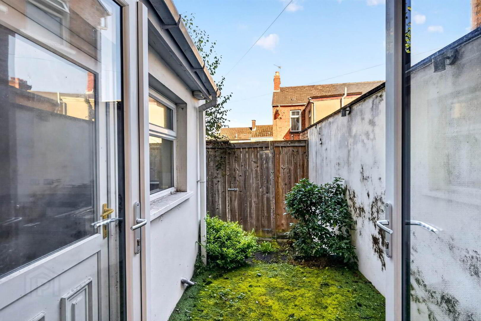 92 Downshire Road 12 of 12