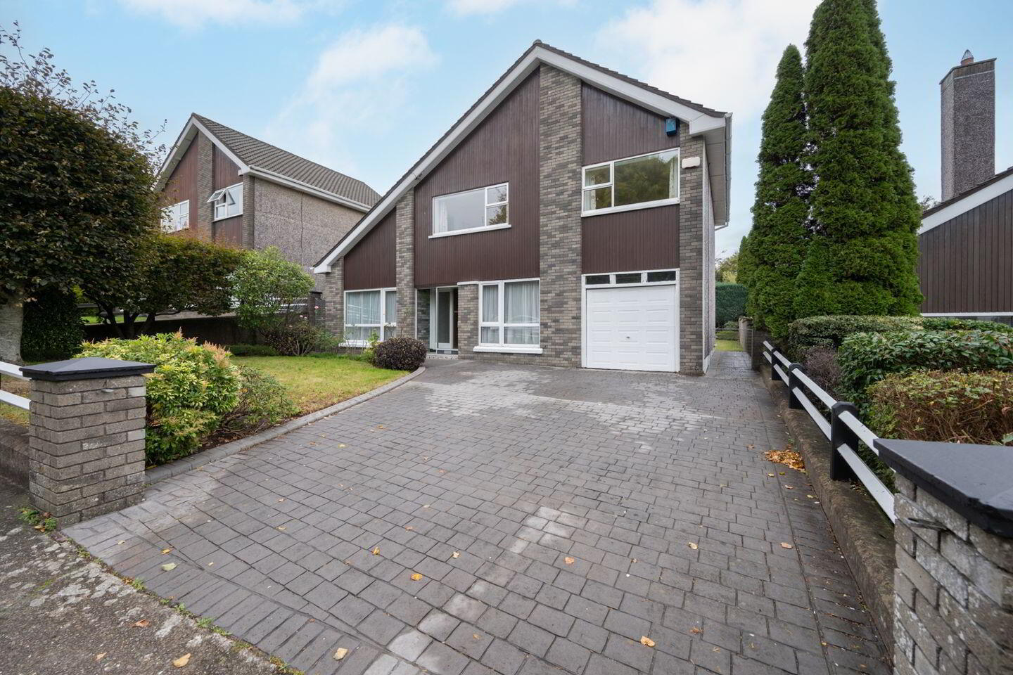 4 Bishopscourt Drive 2 of 24