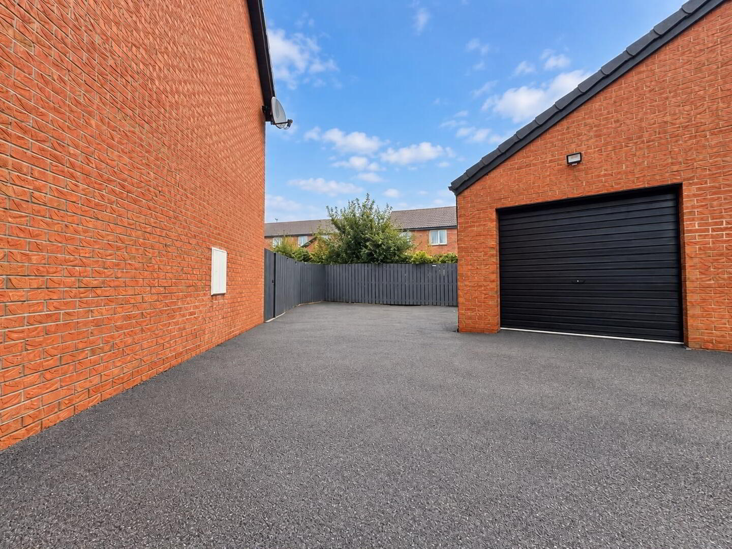 6 Highgrove Green 19 of 19