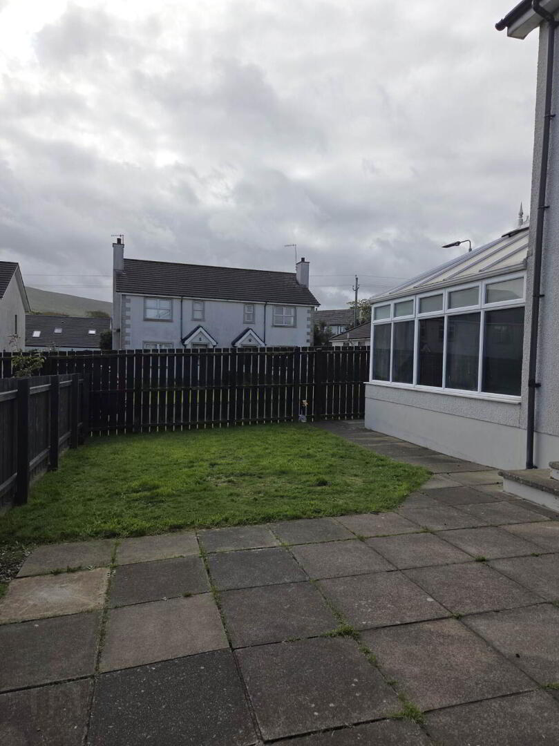 5 Whitehall Crescent 17 of 18
