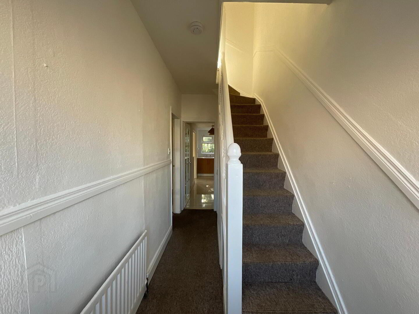 15 Hesketh Road 2 of 16