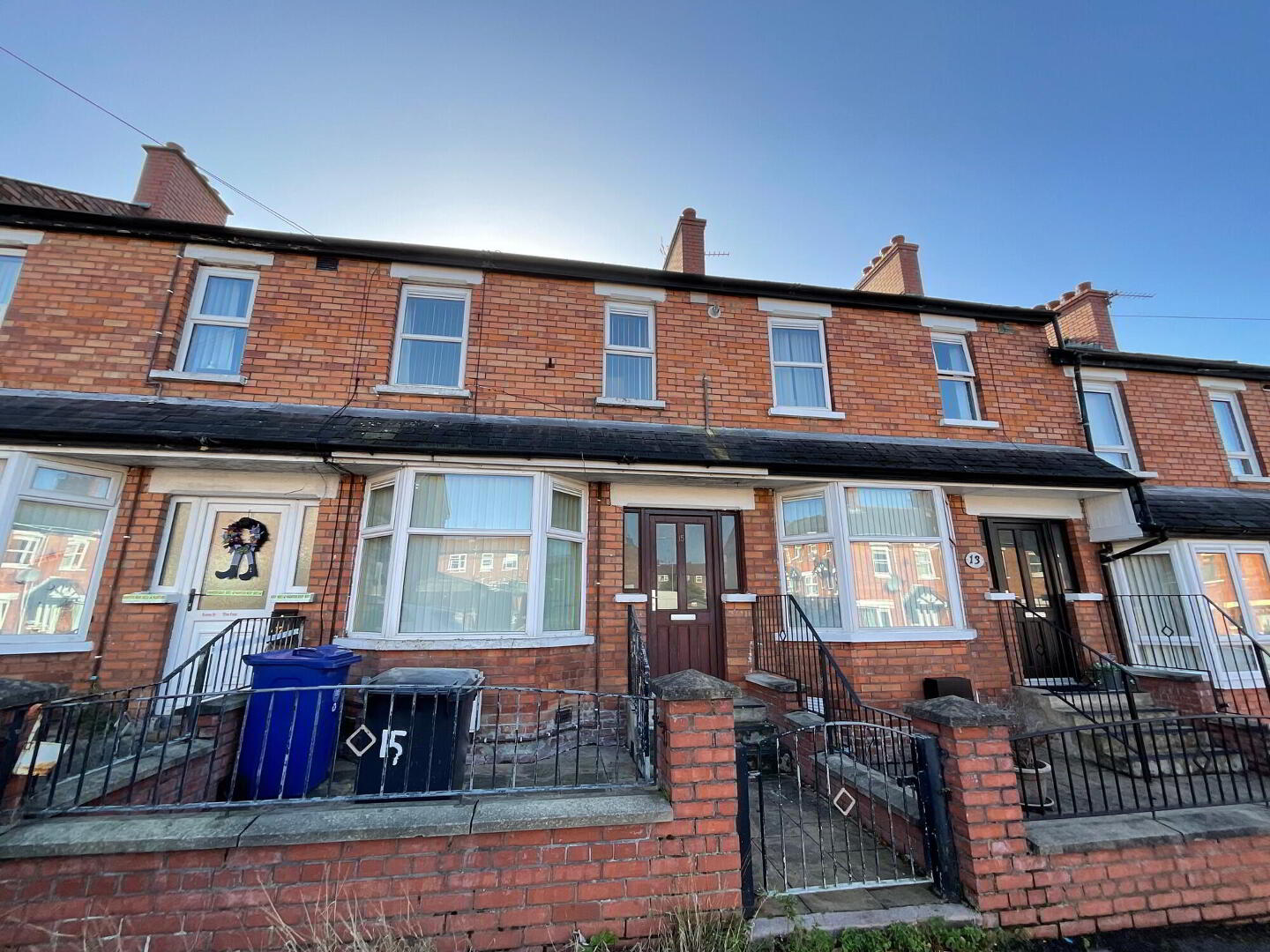 15 Hesketh Road 1 of 16