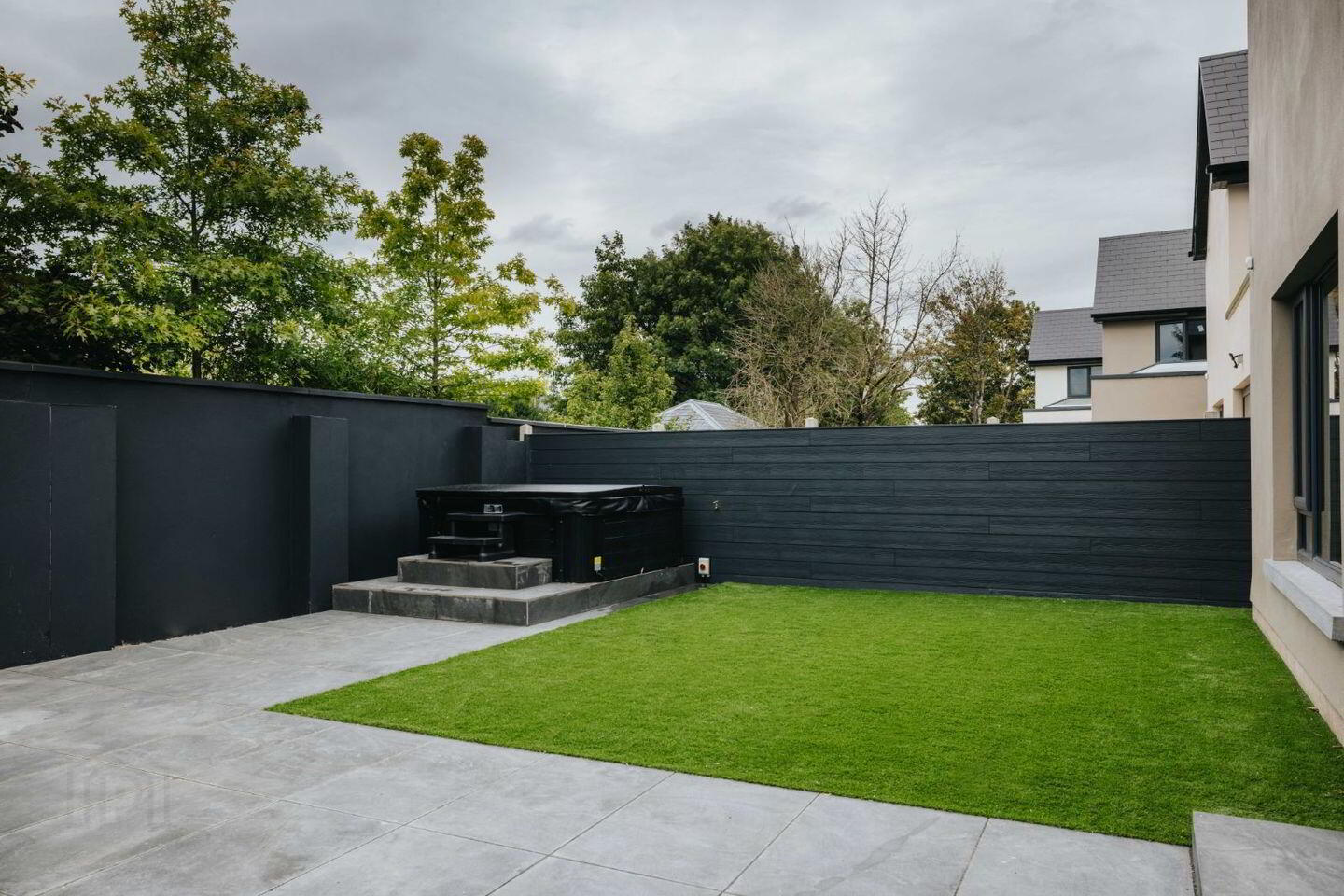 5 Revington Gardens 31 of 32